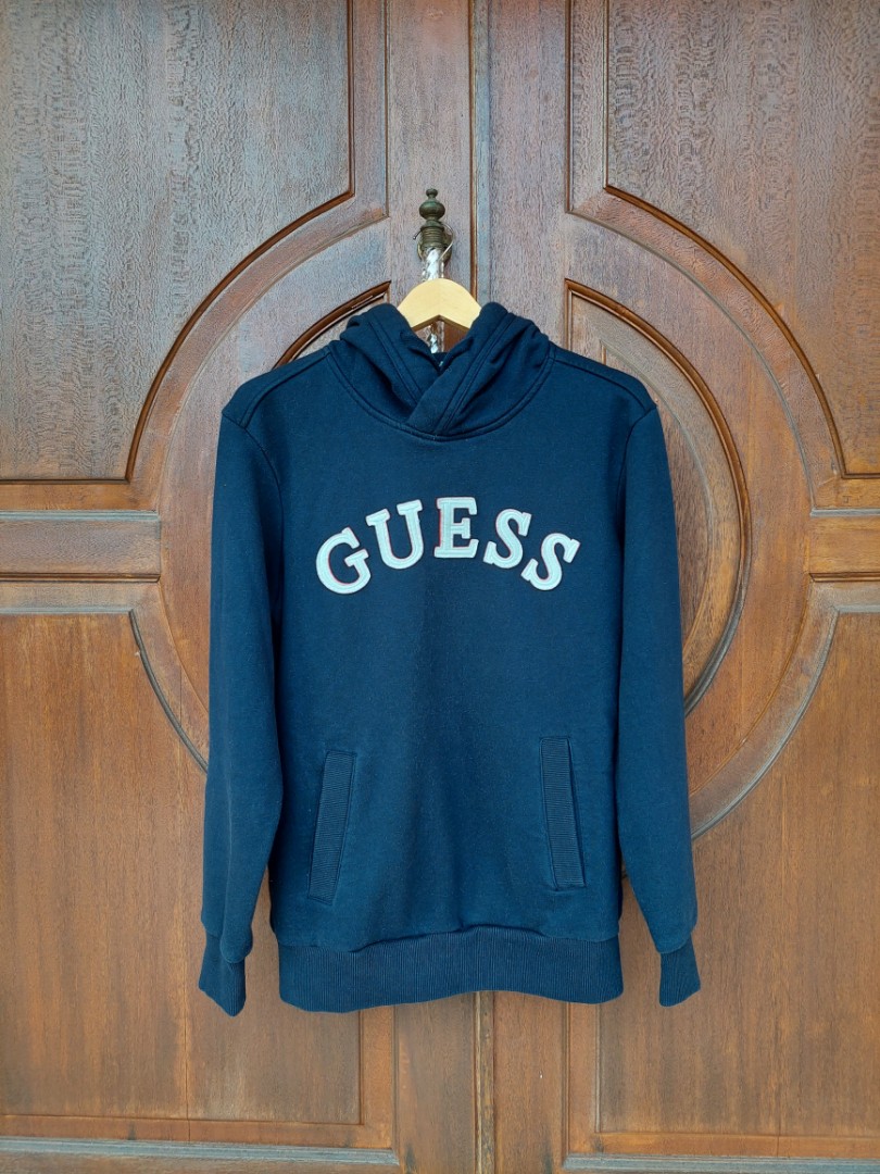 guess navy sweatshirt