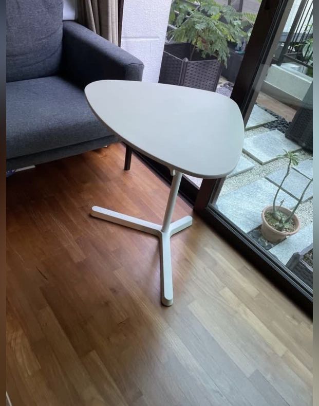 Ikea svartasen deals white laptop stand