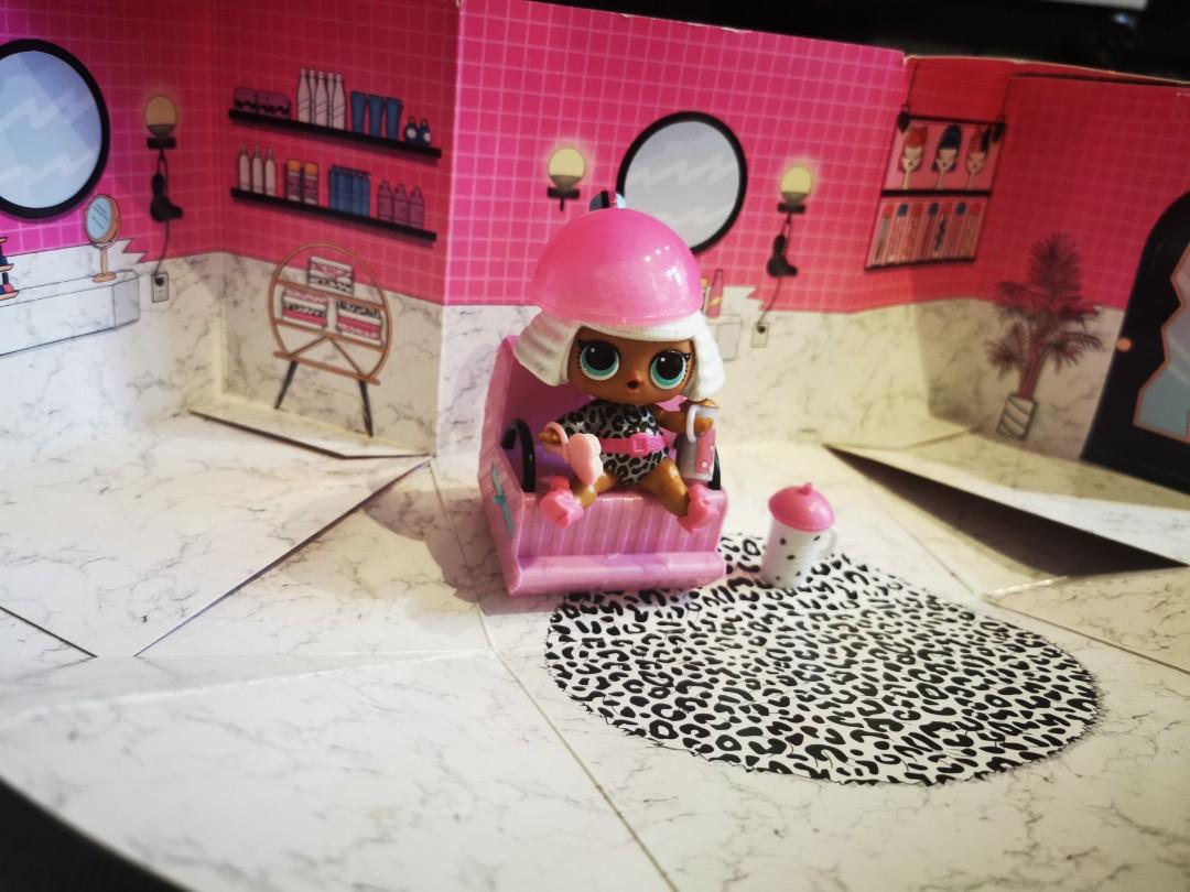 LOL Surprise Furniture Box with Diva