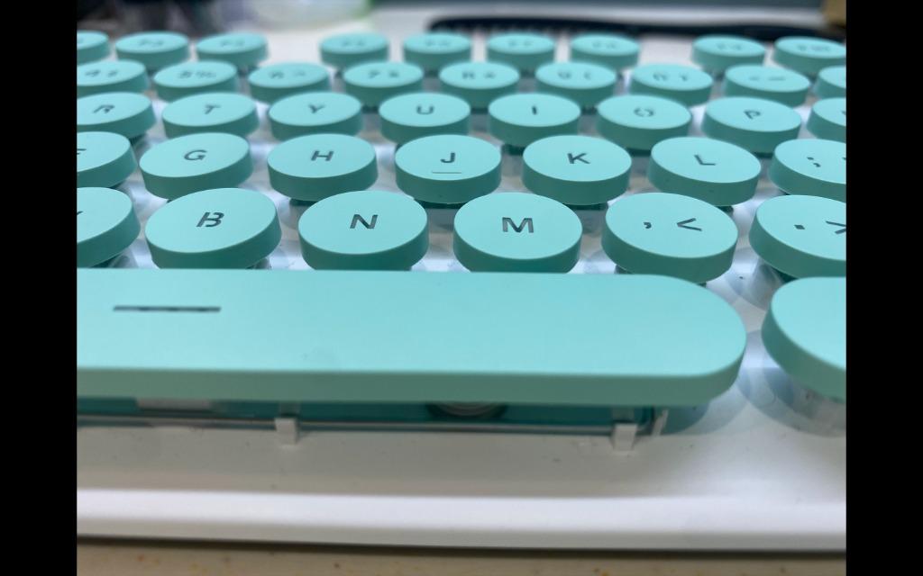 N520 Wireless Mechanical Keyboard + mouse (Aqua Blue) (Category: Computer Keyboard) located in Pasig City. Submitted by ysabellyyyyy (Listing ID 1124625566, Image 2). Description: - no box - used for only 1 month - almost brand new condition.