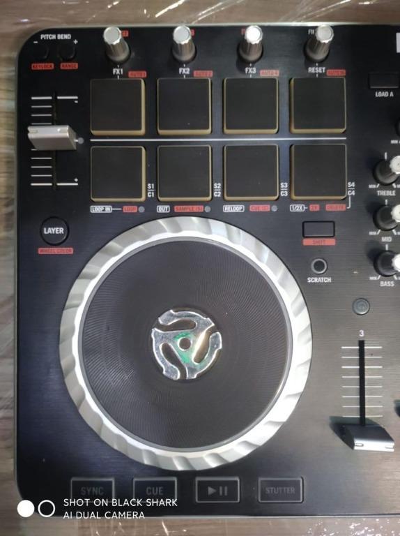 Numark Mixtrack Quad 4channel DJ Controller, Electronics, Audio on