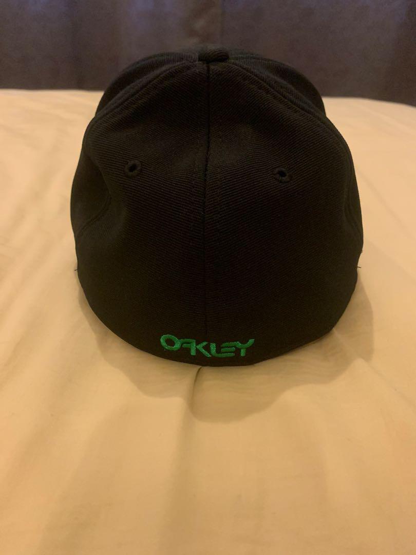 Oakley Frogskin Flex Hat, Men's Fashion, Watches & Accessories, Cap & Hats  on Carousell