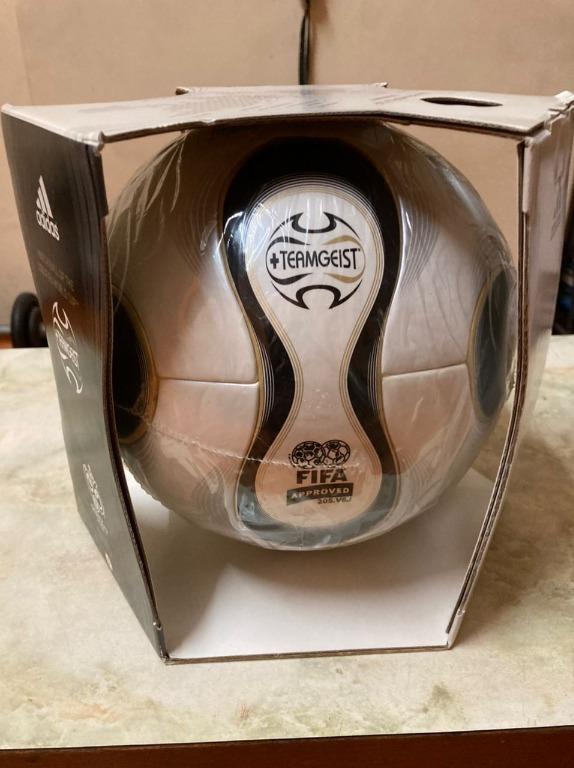 Adidas teamgeist ball 2025