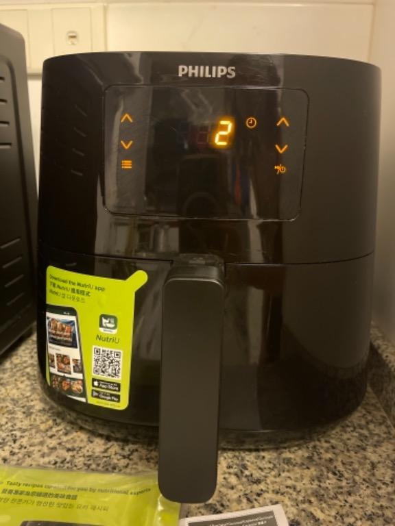 https://media.karousell.com/media/photos/products/2021/11/9/philips_62l_airfryer_xl_essent_1636475880_1fa0ff86_progressive