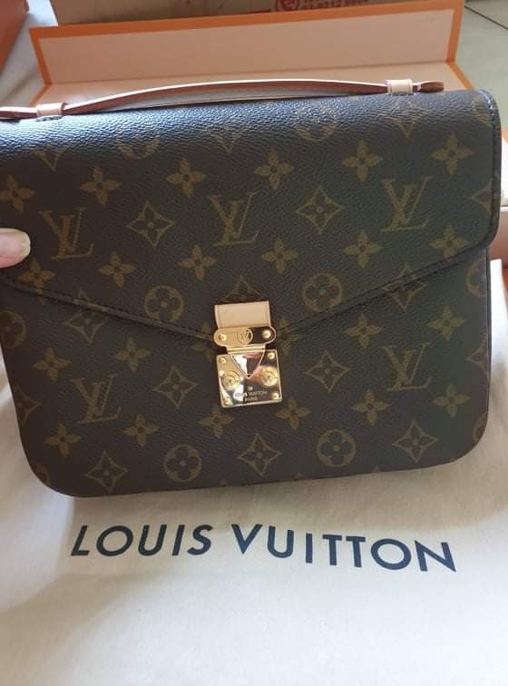 AUTH LOUIS VUITTON Pochette Metis Shoulder Bag Monogram Canvas M40780