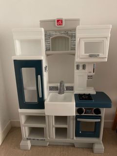 Preloved Play Kitchen 115cm 45 Inches Tall Hobbies Toys Toys Games On Carousell