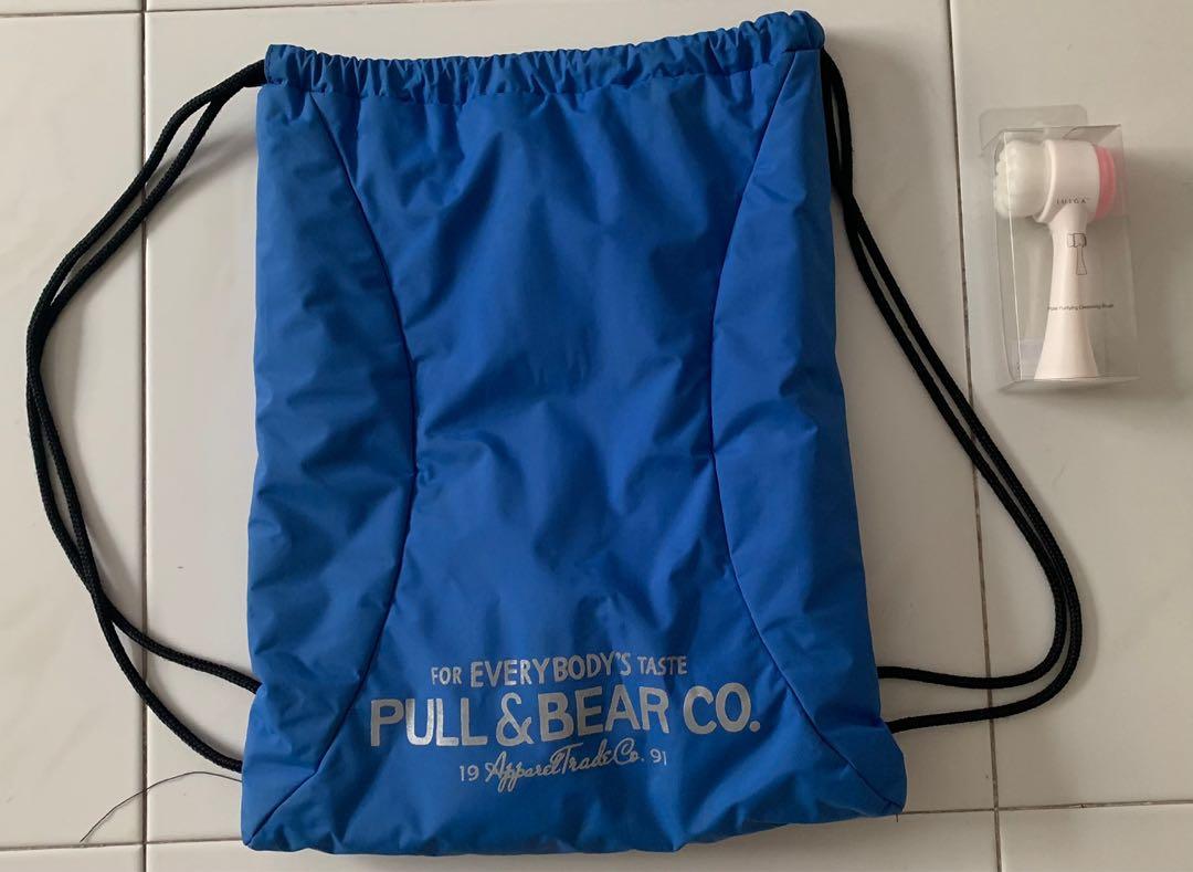 Pull & Bear string bag (Category: Sling Bags) located in Singapore. Submitted by earthsky (Listing ID 1124576677, Image 1). Description: Buy bag FREE IUIGA Pore Purifying Cleaning Brush.