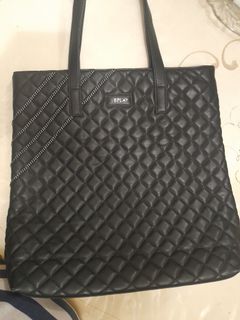 (Category: ) located in . Submitted by shophopper (Listing ID 1124687409, Image 1). Description: .