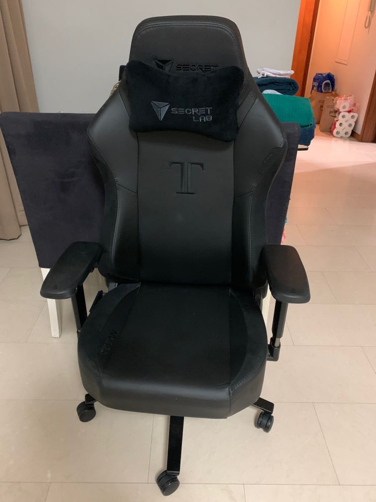 Secret Lab chair, Furniture & Home Living, Furniture, Chairs on Carousell