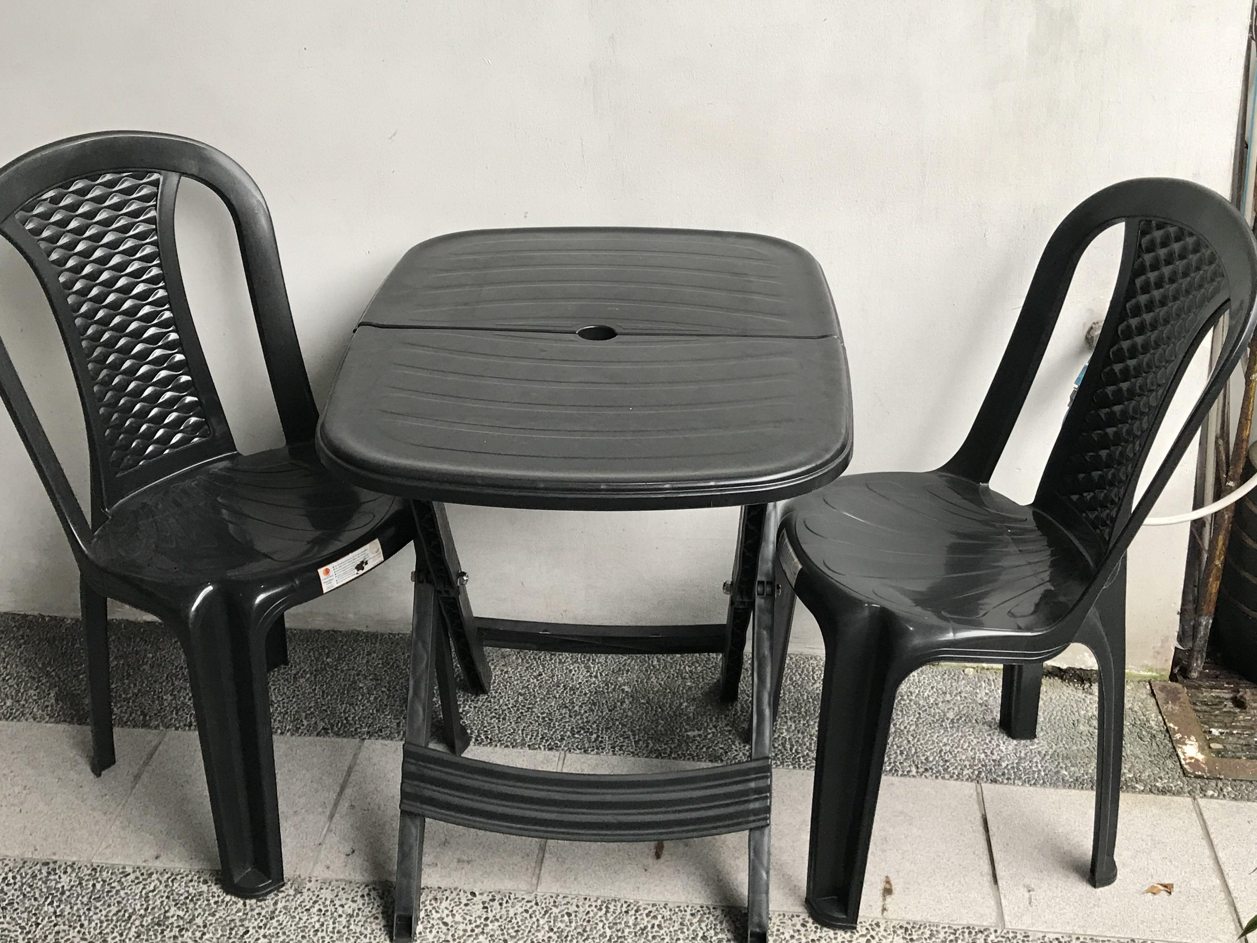 Olx plastic hotsell table chair set