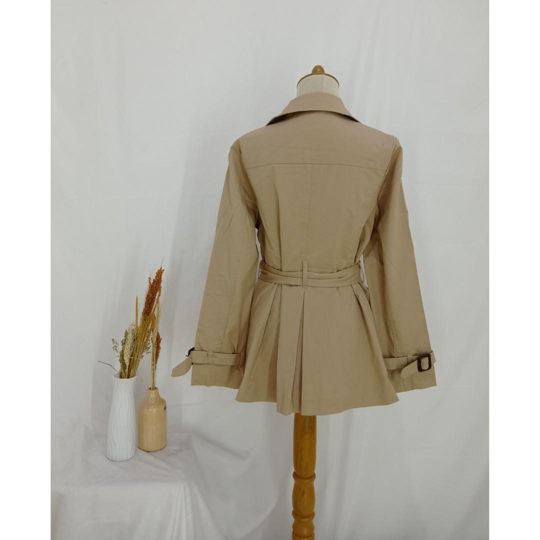 Trench coat Chichi, Fesyen Wanita 