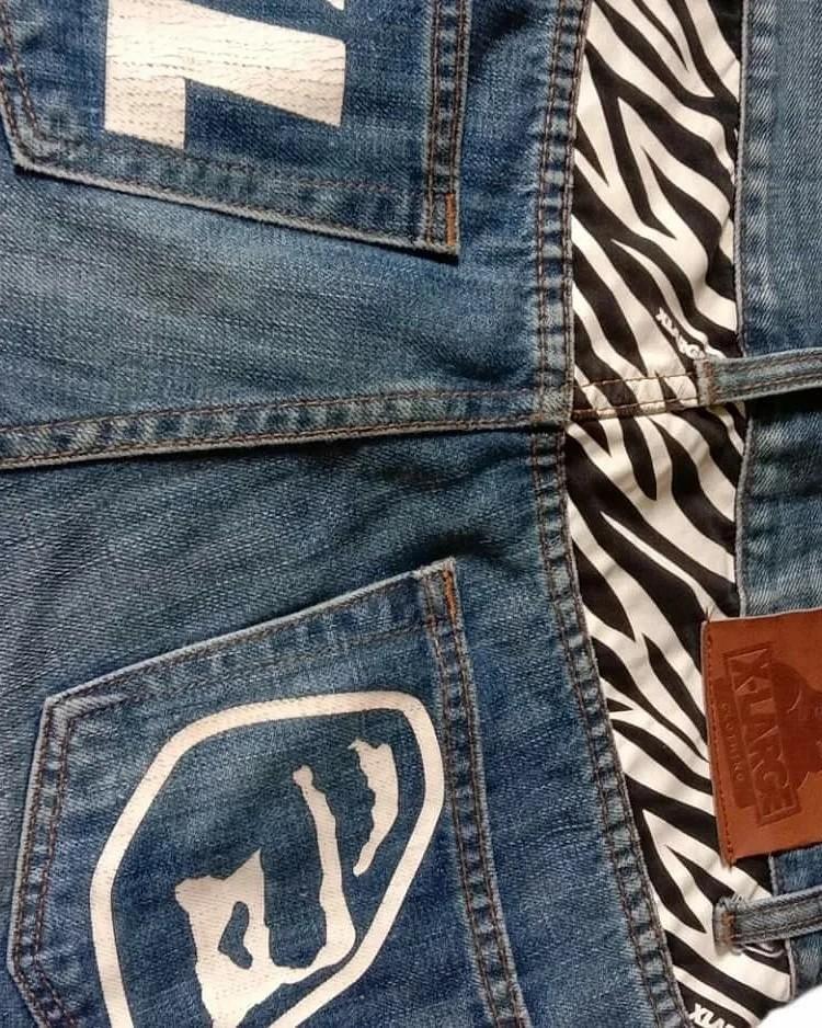 XLARGE Denim Jeans (Category: Jeans) located in Ozamiz City. Submitted by JuanPick (Listing ID 1124635833, Image 2). Description: Can fit 30-32 Authentic Excellent Condition Hairline Cracks.