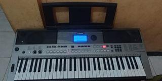 Yamaha psr E443