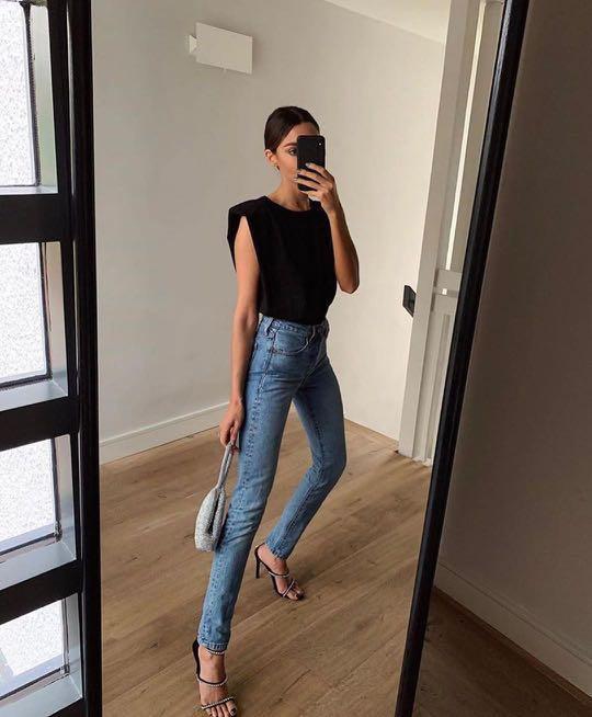 Padded shoulder clearance t shirt zara