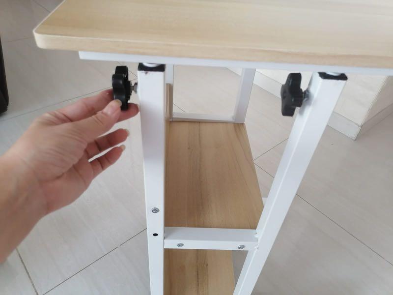 Adjustable table (Category: Tables & Sets) located in Singapore. Submitted by enquist (Listing ID 1129005661, Image 3). Description: Self collection/arrange delivery.