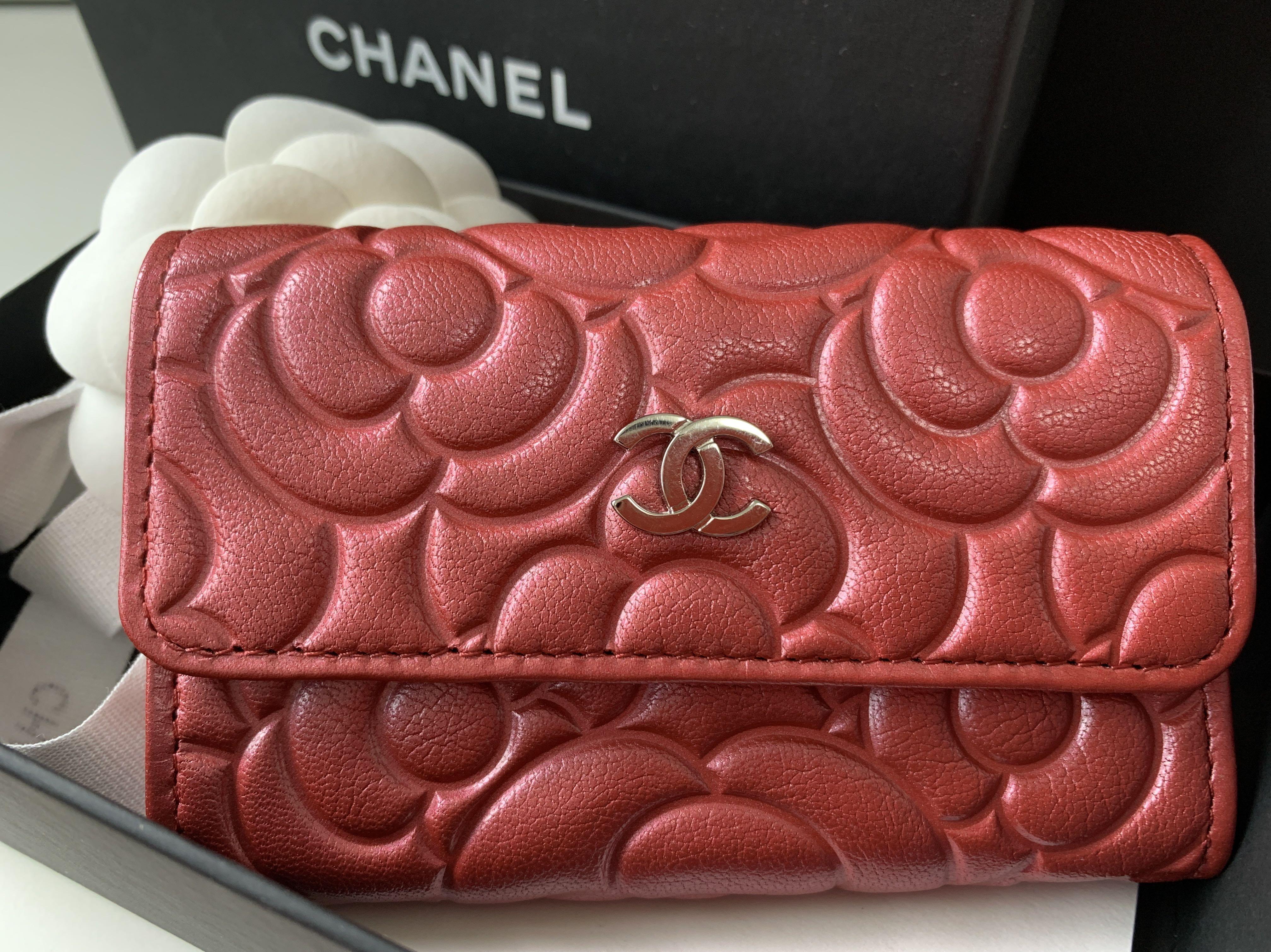 CHANEL CC Camellia Patent Leather Card Holder - AWL3504