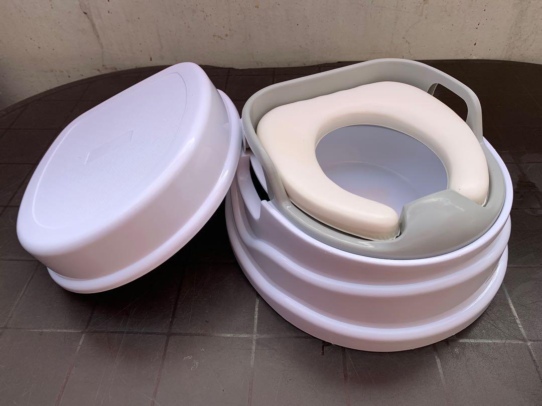 Baby Potty Train Kit from Amazon USA (Category: Toilet Training) located in Paranaque City. Submitted by seb_trading (Listing ID 1128960268, Image 2). Description: slightly uesd our baby know how to go to the toilet already, no need for it good condition white color almost new last price .