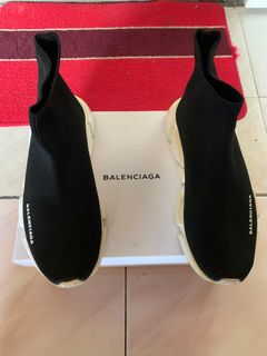 (Category: ) located in . Submitted by zarf_preloved (Listing ID 1128905739, Image 1). Description: .
