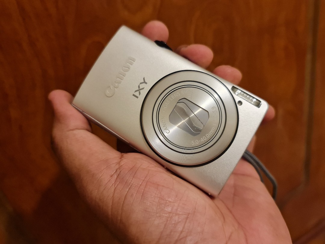 Canon IXY 600F World's Thinnest 8X Optical Zoom, Photography