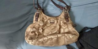 (Category: ) located in . Submitted by cloewardrobe (Listing ID 1129081858, Image 1). Description: .