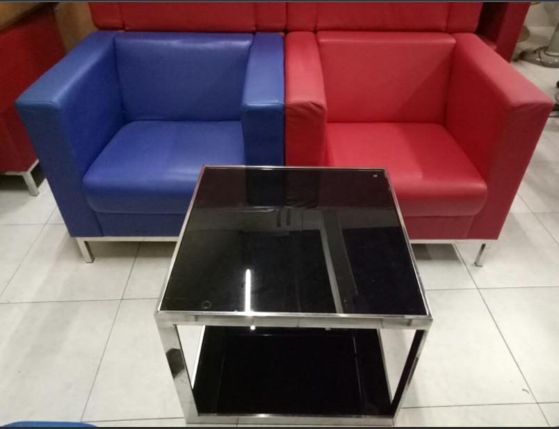 Coffee Table (Category: Tables & Sets) located in Singapore. Submitted by sunday8732 (Listing ID 269266271, Image 2). Description: Coffee table $35 each Stainless Steel stand Black glass top and base Dim 60 Height 50cm Qty: 7 Sold 4. Balance 3. Cash deal..