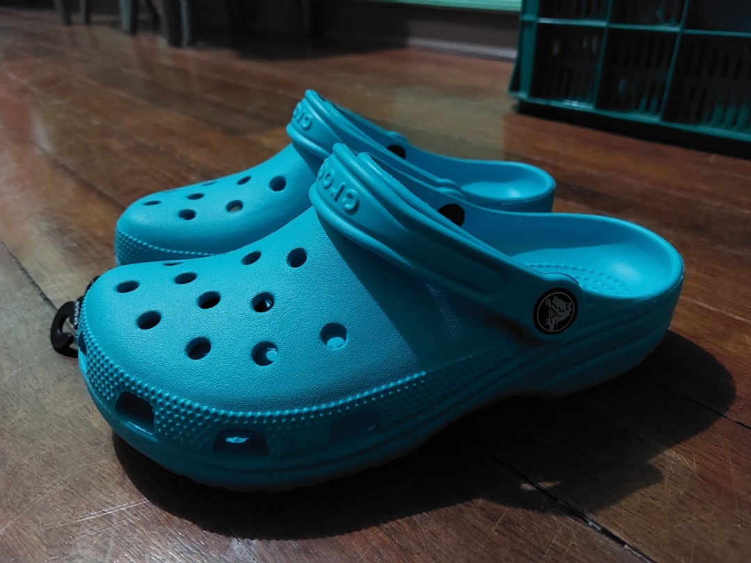 Aqua blue crocs hotsell