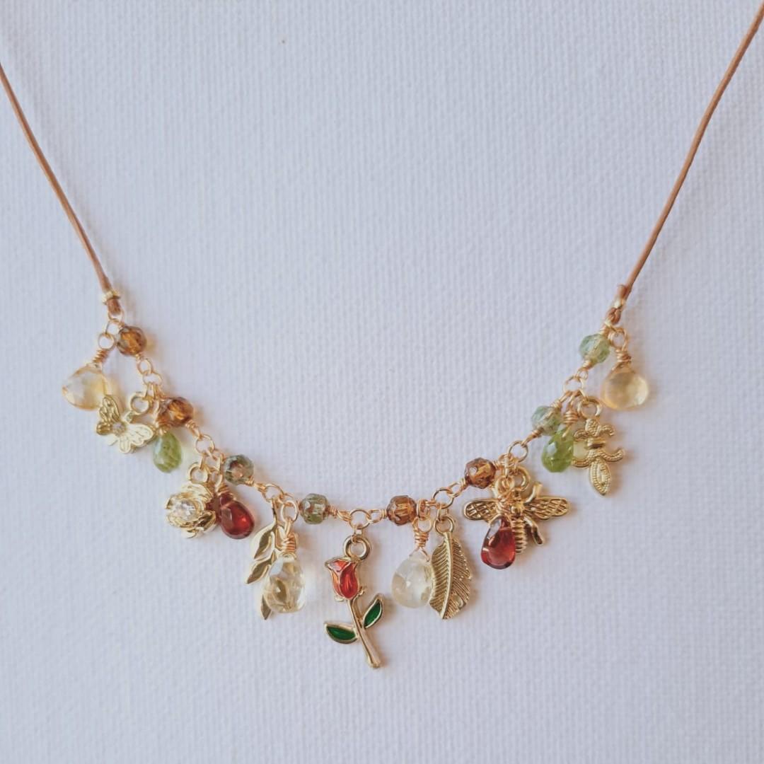 Gold handmade necklace shop