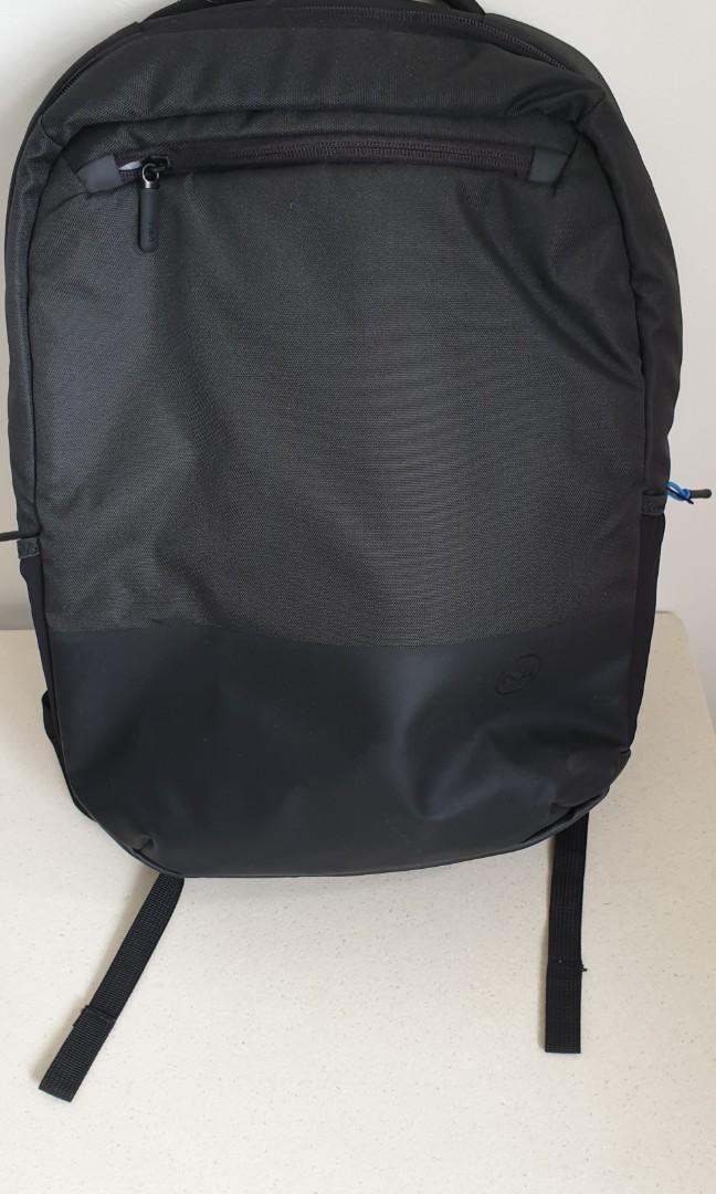 pro slim backpack 15