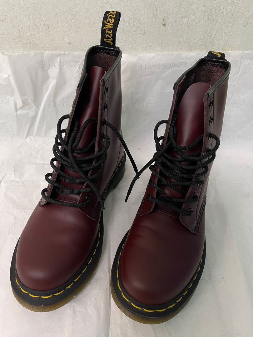 Dr marten pavilion hot sale