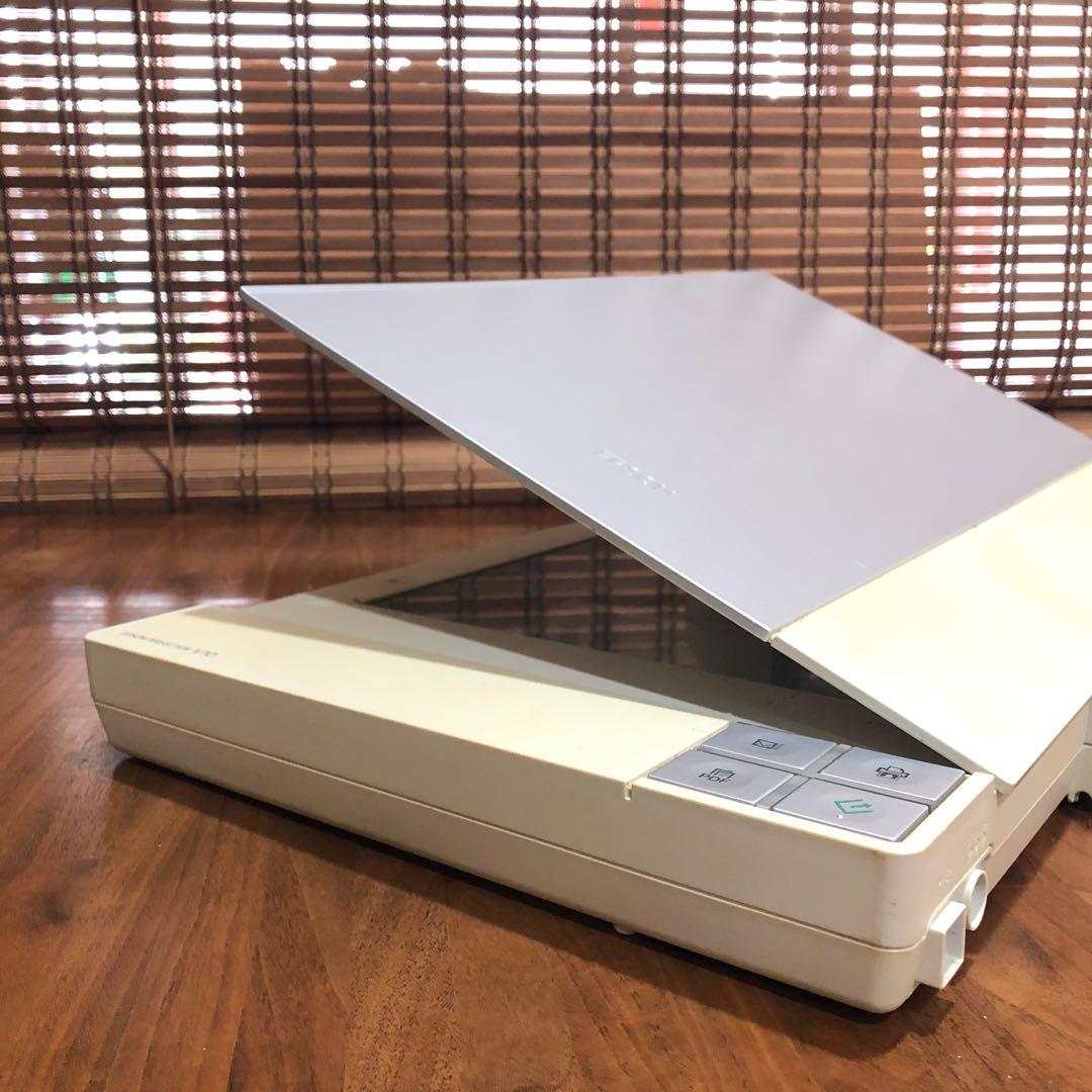 Epson Perfection V10 掃描機 , 電腦及科技產品, 印表機及影印機在旋轉拍賣