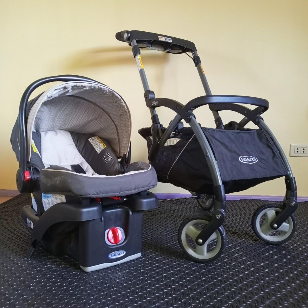Graco SnugRide Click Connect with stroller and car seat convertible