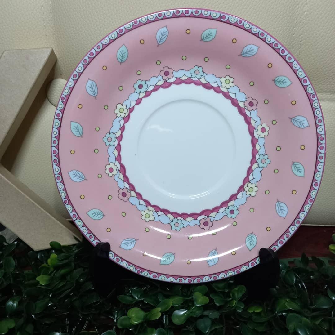 Hankook Cake Plate, Furniture & Home Living, Kitchenware & Tableware ...