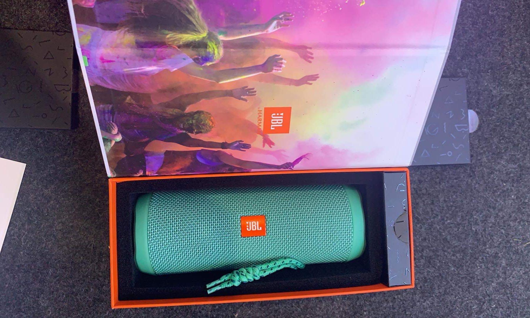 JBL Flip 4 (Category: Portable Audio Accessories) located in Rizal. Submitted by addyandy (Listing ID 1129080841, Image 3). Description: Original With Harman warranty Color: Black and Teal only Accept: Gcash and Bank transfer .