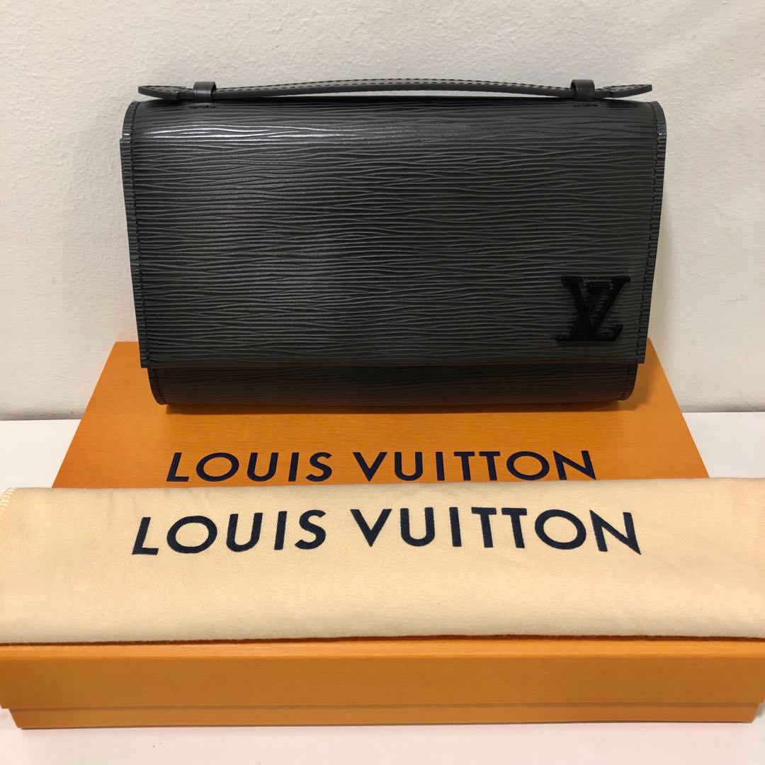Louis Vuitton Epi Clery Pochette - Pink Crossbody Bags, Handbags -  LOU801024