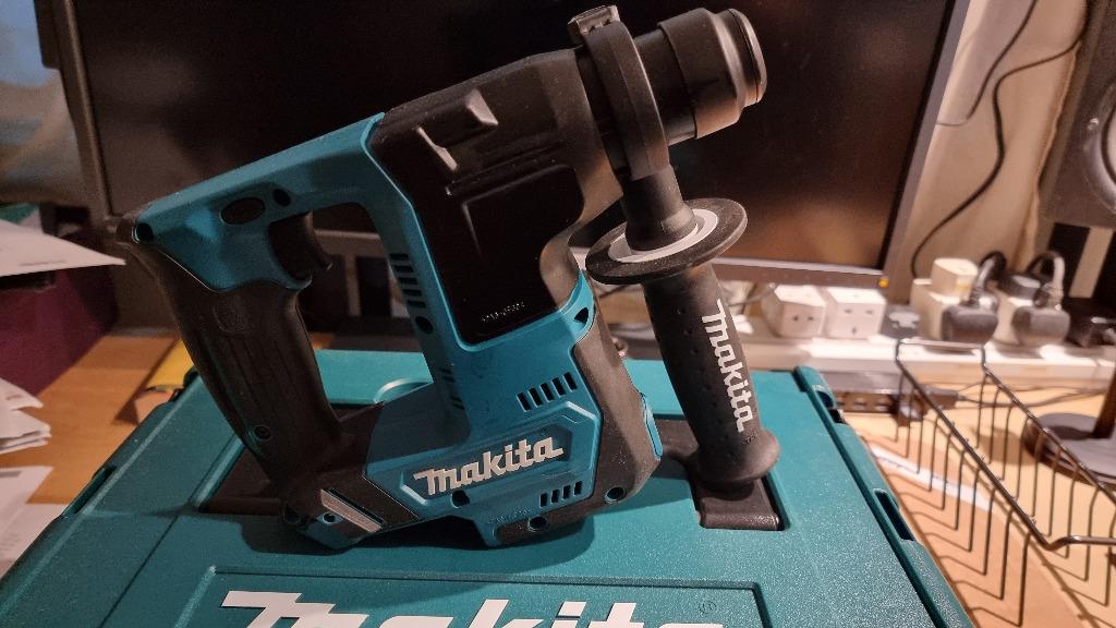 Makita HR140D 12v Max CXT Cordless SDS Hammer Drill SDS Drills