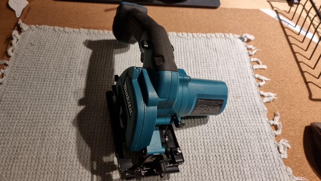 Makita SH02Z 12V Max CXT Lithium-Ion Cordless Circular Saw, 85mm, Furniture   Home Living, Home Improvement  Organisation, Home Improvement Tools   Accessories on Carousell