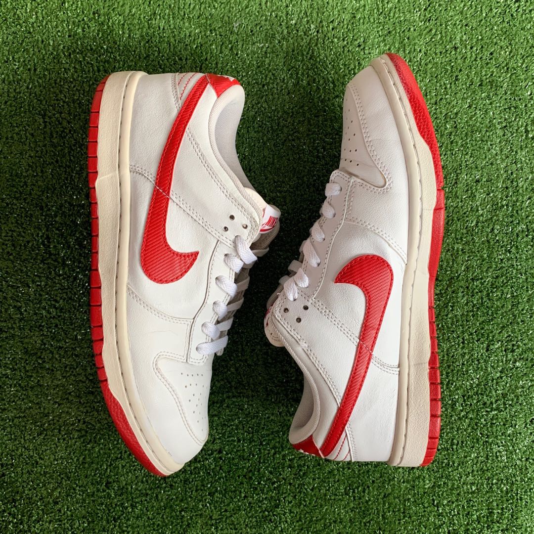 white red low dunks