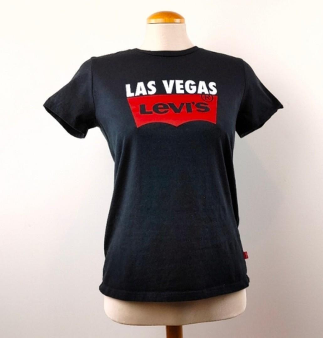 Levis tshirt sale store