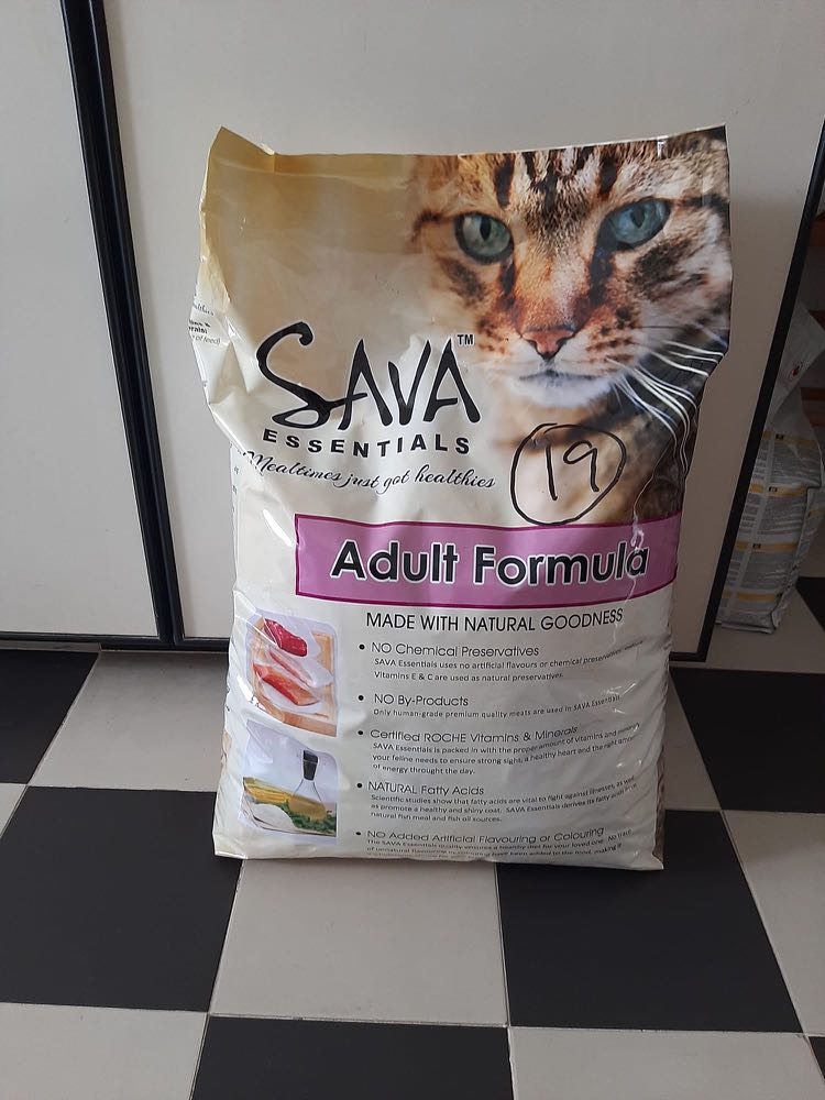 Sava essentials cat food outlet