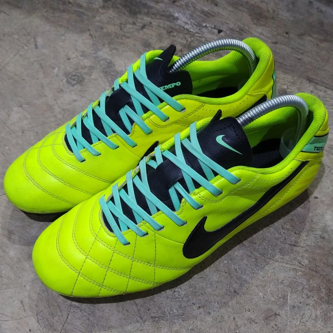 Sepatu Bola Nike Tiempo Legend IV AG - Second Original, Olah Raga,  Perlengkapan Olahraga Lainnya di Carousell