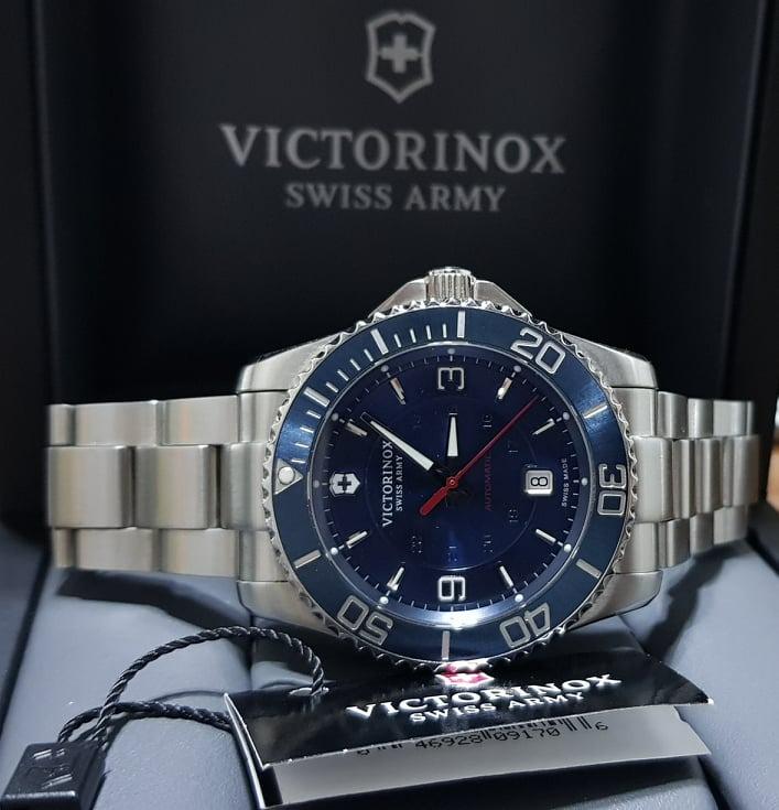 Victorinox maverick on sale automatic blue