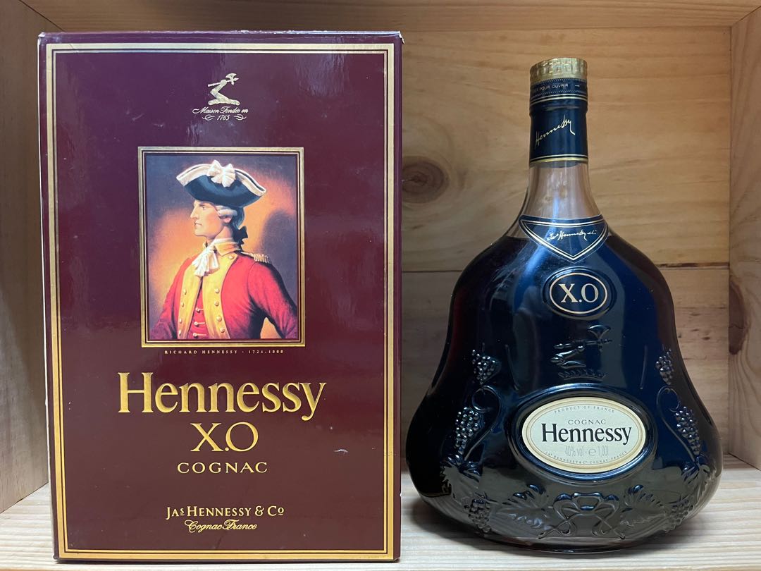 舊干邑] 90年代軒尼斯XO 白蘭地Hennessy XO Cognac 40% 1000ml, 嘢食 嘢飲, 酒精飲料- Carousell
