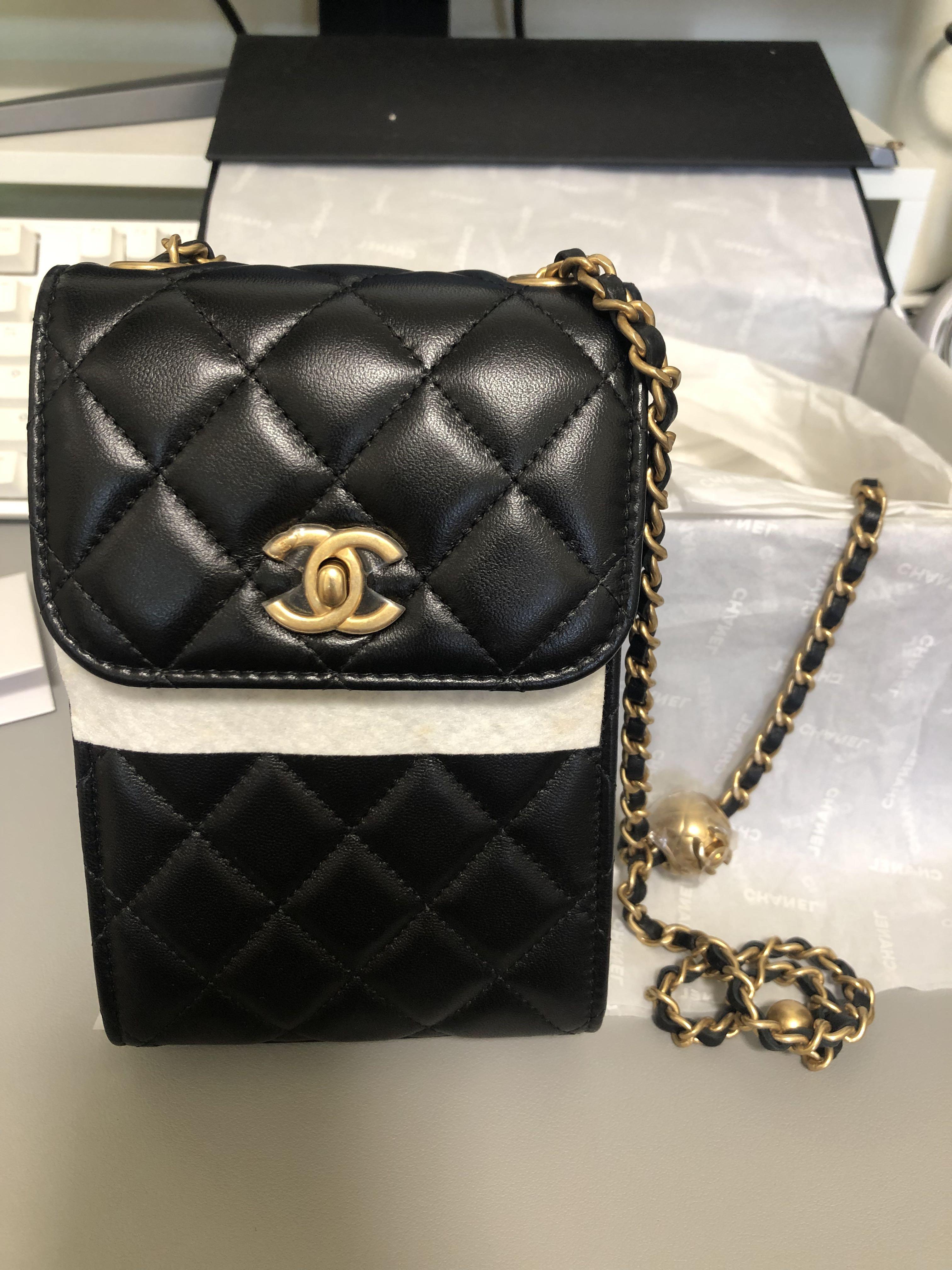 Chanel top hp pouch