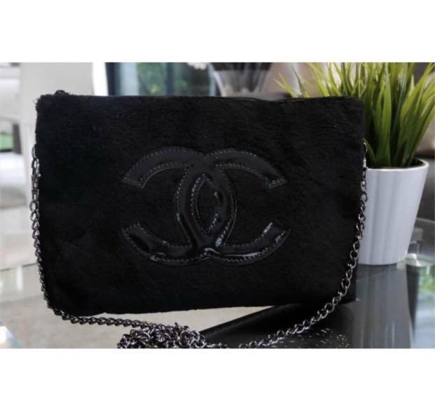 Chan*l fur sling bag Vip Gift from Ch Make up, Fesyen Wanita