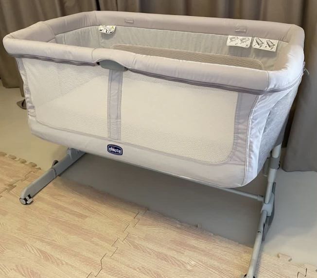 Chicco Next 2 Me Cosleeper (Free Cot sheets), Babies & Kids, Baby