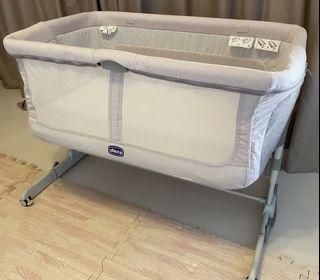 used chicco next 2 me bedside crib chick to chick beige babies kids baby nursery kids furniture cots cribs on carousell