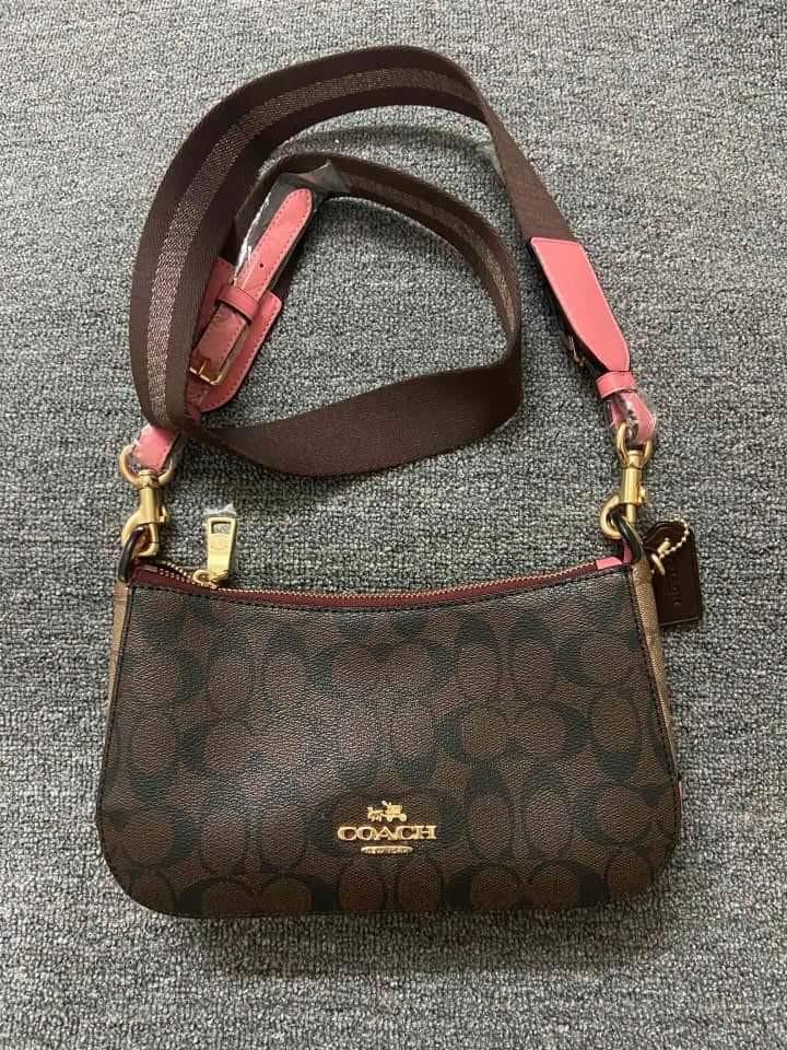 Jes tote in signature canvas deals