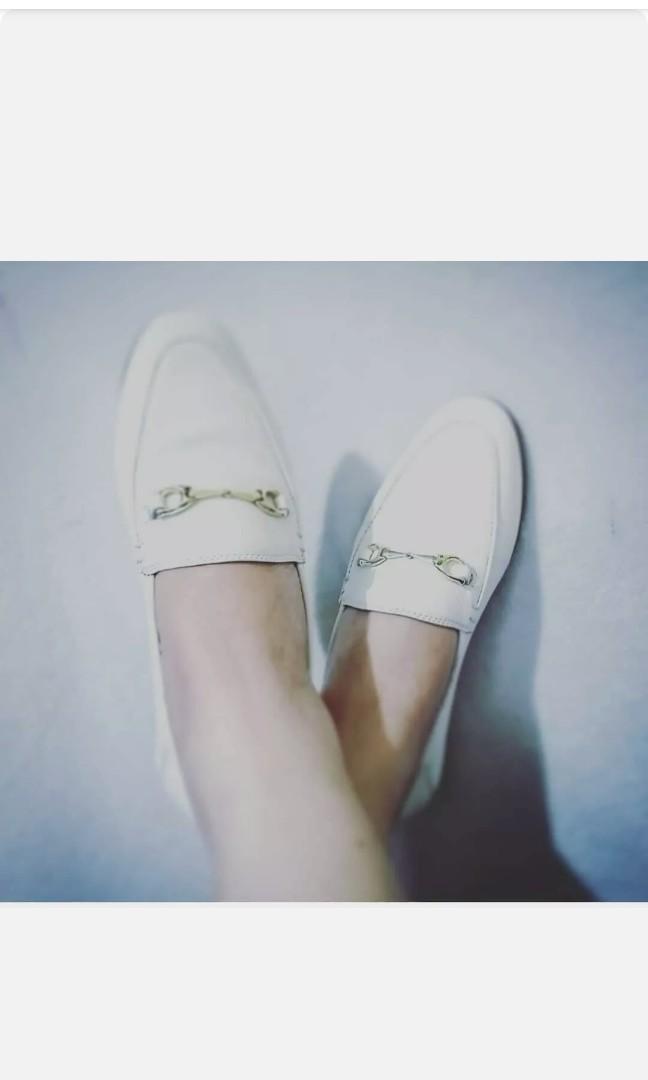 Coach white loafers sz8 Women s Fashion Footwear Loafers on