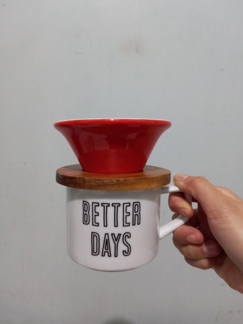 COFFEE MUG WITH DRIPPER (Category: Coffee & Tea Tableware) located in Binan City. Submitted by florence.venice (Listing ID 1130680023, Image 1). Description: available in blue and orange.