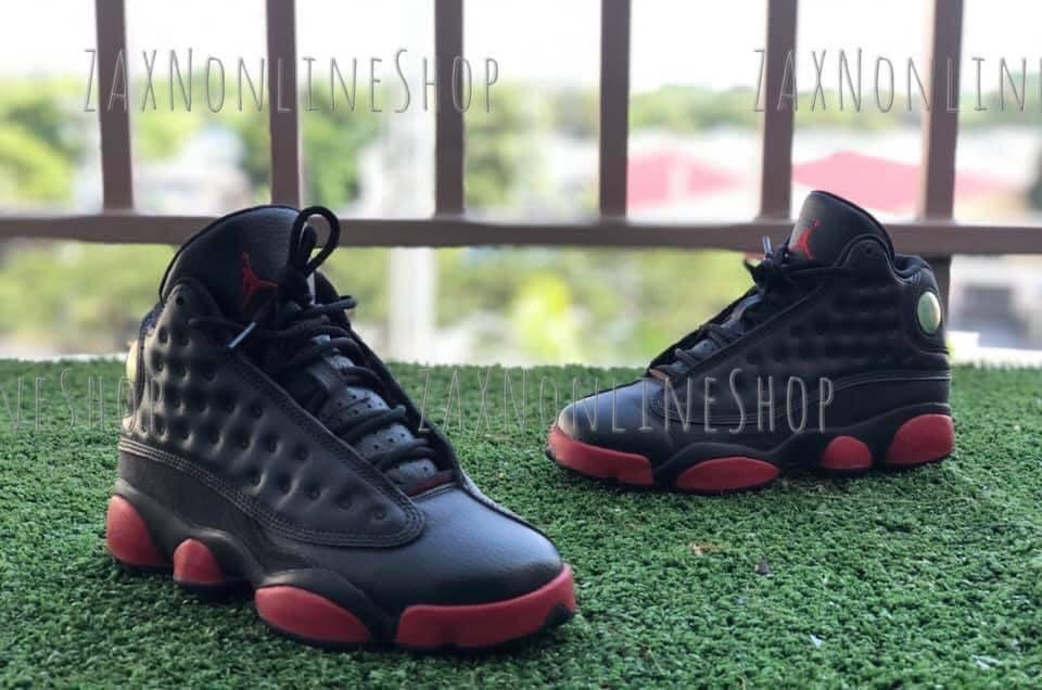 Jordan 13 dirty deals bred on feet